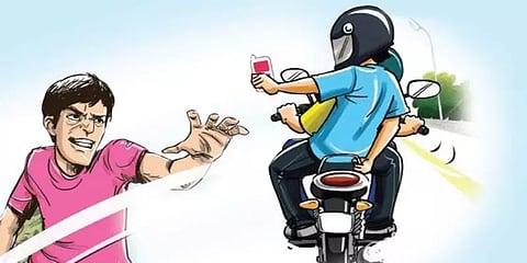 சென்னையில் ஒரேநாளில் 3 பேரிடம் செல்போன் பறிப்பு: ஒரேகும்பல் நடத்தியதா? போலீஸ் விசாரணை