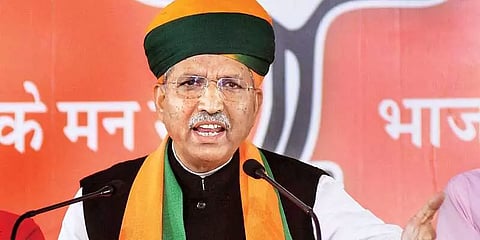 'அப்பளம் சாப்பிட்டால் கொரோனா வராது' எனக்கூறிய மத்திய அமைச்சருக்கு கொரோனா உறுதி!