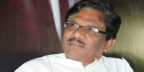 “சூர்யா, விஜய் குடும்பங்களை இகழ்வது ஏற்கத்தக்கதல்ல” - மீரா மிதுனுக்கு பாரதிராஜா கண்டனம்