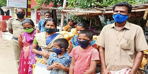 “நிலத்தை அபகரிப்பு செய்து விட்டனர்” - குடும்பத்துடன் தற்கொலை மிரட்டல்