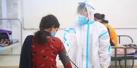 கொரோனா வார்டு எப்படி இருக்கும்?- ஒரு நேரடி விசிட்!