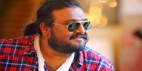 சென்டிமெண்ட் பாதி.. மாஸ் பாதி..: தவிர்க்க முடியாத கமர்ஷியல் இயக்குநர் சிறுத்தை சிவா!!