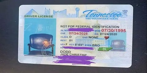 ஆன்லைனில் டிரைவிங் லைசன்ஸை புதுப்பித்த பெண்ணிற்கு கிடைத்த அதிர்ச்சி!!