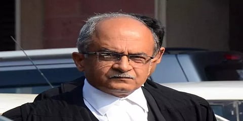 நீதிமன்ற அவமதிப்பு வழக்கு: மூத்த வழக்கறிஞர் பிரசாந்த் பூஷண் குற்றவாளி - உச்சநீதிமன்றம்