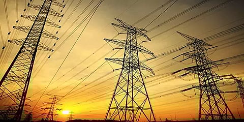 தொழிற்சாலைகளுக்கு குறைந்த அளவே மின்கட்டணம் வசூலிக்க வேண்டும் - உயர்நீதிமன்றம்