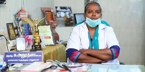 ‘கொரோனா டூட்டி வேண்டாம்; ரிசைன் பண்ணுமா' – பெண் மருத்துவரின் நெகிழ்ச்சி பகிர்வு