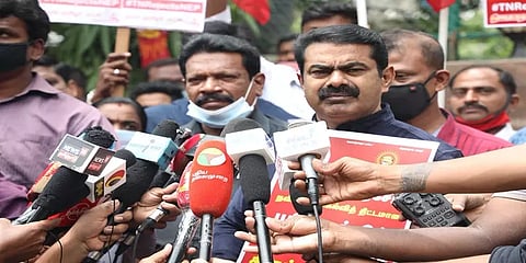 புதிய கல்விக் கொள்கைக்கு எதிராக கண்டன பதாகை ஏந்தி போராட்டம்: சீமான் பங்கேற்பு