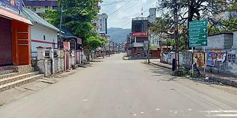 கொரோனா நோய் தொற்று அதிகரிப்பால் இடுக்கி குமுளியில் முழு ஊரடங்கு !