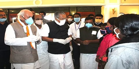 கேரள முதல்வருக்கு கொரோனா தொற்று இல்லை !