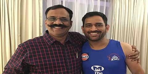 “கேப்டனாகி விட்டேன் எனக் கூறி கட்டிப்பிடித்தார்”- தோனியின் நினைவுகளை பகிரும் காவல் அதிகாரி