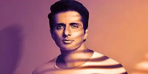 ''மருந்துகள் நாளை உங்களை வந்தடையும்'' - 12 வயது சிறுமிக்கு உதவிய சோனு சூட்!!