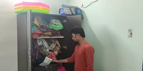 கத்தி முனையில் குழந்தை - 4 லட்சம் பணம், 8 சவரன் நகைகளை கொள்ளையடித்த மர்ம கும்பல்