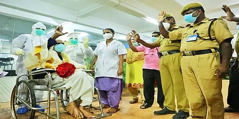 கொரோனாவை வென்ற 103 வயது முதியவர்: சைலஜா டீச்சர் நெகிழ்ச்சி!