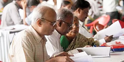 'பணப்பரிவர்த்தனை இல்லாத ஓய்வூதிய வங்கிக் கணக்குகள் முடக்கப்படாது' - கருவூலத்துறை ஆணையர்