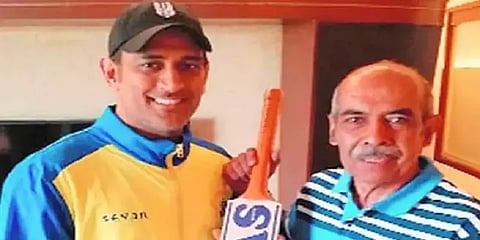 'என் மனைவியின் வார்த்தைகள் தோனியை தூங்கவிடவில்லை' - முதல் ஸ்பான்சர் பகிர்ந்துகொண்ட கதை!