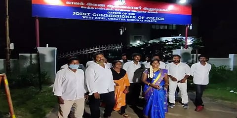 மீராமிதுன் மீது நடவடிக்கை எடுக்காவிட்டால் தீ குளிப்பேன் -ஜோதிகாவின் ரசிகை ஆவேசம்!