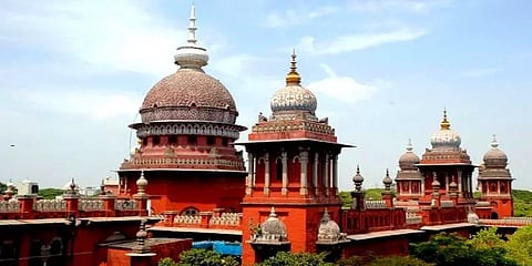 ”ஆபாச இணையதளங்கள் மாணவர்களின் கவனத்தை சிதைக்கும்”: ஆன்லைன் வகுப்புக்கு எதிராக மனு!!