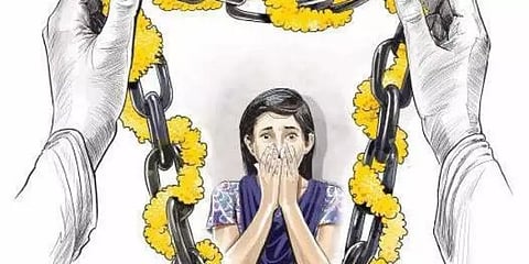 சிறுமிக்கு திருமணம் செய்யவிருந்த பெற்றோர் : தடுத்து நிறுத்திய அதிகாரிகள்