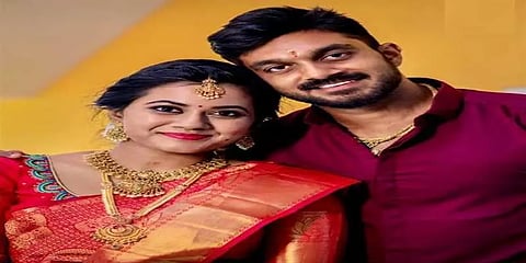 எமோஜியை கேப்ஷனாக வைத்து தனக்கு நிச்சயமானதை தெரிவித்த இந்திய கிரிக்கெட் வீரர் விஜய் ஷங்கர்