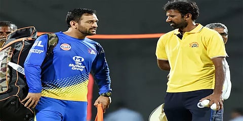 "ஓய்வை அறிவித்துவிட்டு இவ்வளவு இயல்பாக இருக்கமுடியுமா?" தோனி பற்றி ஆச்சர்யப்படும் பாலாஜி !
