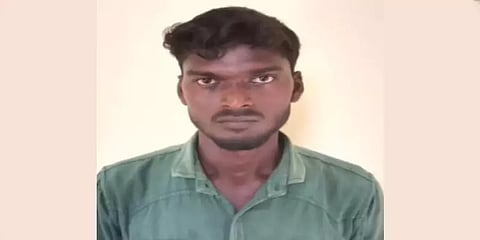 காணாமல் போன 17 வயது மகள் - வாலிபருடன் மணக்கோலத்தில் வந்ததால் அதிர்ச்சியடைந்த தாய்!!