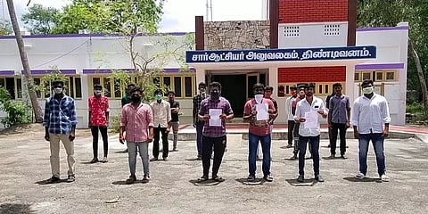 ஆக்கிரமிப்பை அகற்றி விளையாட்டு மைதானம் அமைத்து தாருங்கள் - 15 ஆண்டுகளாக போராடும் இளைஞர்கள்