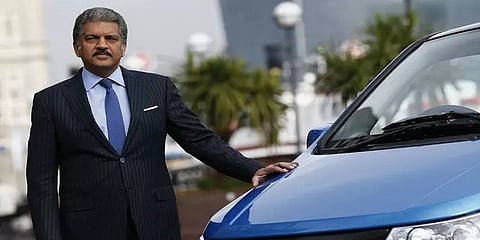 106 கி.மீ. சைக்கிளில் மகனை அழைத்துச் சென்ற தந்தை.. உதவிக்கரம் நீட்டிய ஆனந்த் மஹிந்திரா