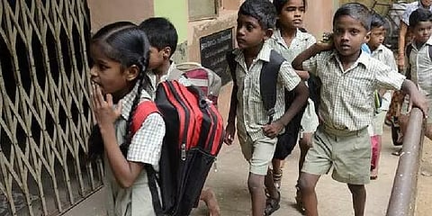 தமிழகத்தில் பள்ளிகள் திறப்பு எப்போது? - பள்ளிக்கல்வித் துறை தகவல்