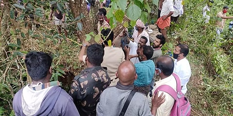 பாழடைந்த கிணற்றில் விழுந்த தங்கை : காப்பாற்ற சென்ற அண்ணன்: 3 பேர் சடலாக மீட்பு