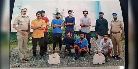 “ஈஸியா பணம் சம்பாதிக்கலாம்”- ஆசைகாட்டி கல்லூரி மாணவர்களை விஷமாக்கிய கஞ்சா கும்பல்