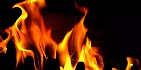 பூவிருந்தவல்லி அருகே பழைய இரும்பு கடையில் தீ விபத்து