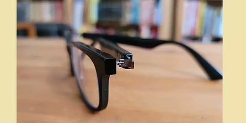 மியூசிக் கேக்கலாம்.. போன் பேசலாம் - வந்துவிட்டது ஸ்மார்ட் மூக்குக் கண்ணாடி..!