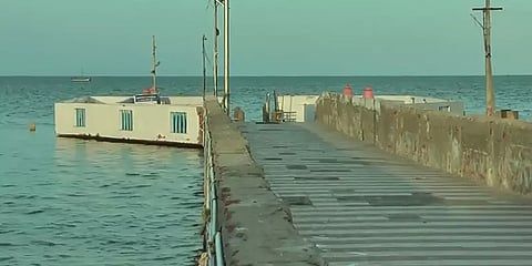 நடுக்கடலில் மீன் பிடித்து கொண்டிருந்த போது நெஞ்சுவலியால் உயிரிழந்த மீனவர்!