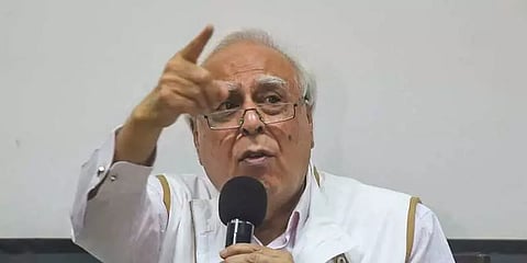 ‘காங்கிரஸுக்கு 24x7 இயங்கக் கூடிய முழு நேர தலைவர் வேண்டும்’ - கபில் சிபில்