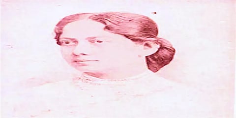 இந்தியாவின் முதல் பெண் பத்திரிகையாளர்.. சாதனைப் பெண் சுவர்ணகுமாரிதேவி!!