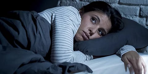 தூக்கத்தில் திடீர் விழிப்பு: என்ன காரணம்?