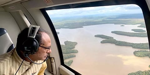 வெள்ளத்தில் மிதக்கும் மத்தியப்பிரதேசம் : 8 பேர் உயிரிழப்பு