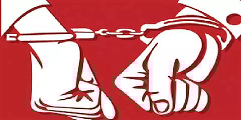 உ.பி: புதையலை கண்டுபிடிக்க யாகம் நடத்திய 60 பூசாரிகளுக்கு கள்ள நோட்டுகளை கொடுத்த தம்பதி