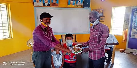 "பணிபுரியும் பள்ளிகளிலேயே சொந்தக் குழந்தைகள்"- அரசுப் பள்ளி ஆசிரியர்களின் மனமாற்றம்