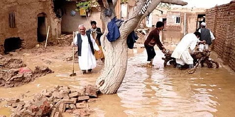 ஆப்கனில் வெள்ளத்தில் மூழ்கி 160 பேர் உயிரிழப்பு..உடல்களைத் தேடும் பணிகள் தீவிரம்