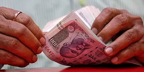 மீண்டும் வழங்கப்படுமா இஎம்ஐ கால அவகாசம்..அறிவிப்பு வெளியாகாததால் எதிர்பார்ப்பில் மக்கள்..!