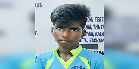 17 வயது சிறுமி குளிப்பதை செல்போனில் படம்பிடித்த வாலிபருக்கு தர்மஅடி... சிறையில் அடைப்பு...