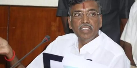 அரியர் தேர்ச்சி: தமிழக அரசின் முடிவில் மாற்றம் இல்லை என கே.பி.அன்பழகன் திட்டவட்டம்.!