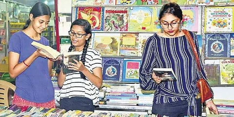 வீட்டுக்கே வரும் சென்னை புத்தகக் காட்சி... தமிழ்ப் பதிப்பாளர்களின் புதிய முயற்சி