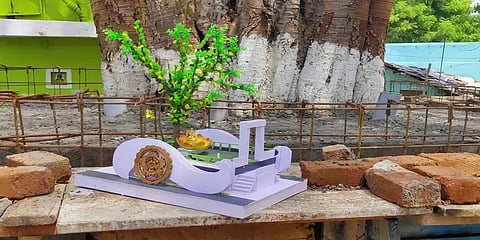 1.5 லட்சம் செலவு; 3 மாத உழைப்பு- 40 ஆண்டுகால அரச மரத்தை மீட்டெடுத்த இளைஞர்கள்