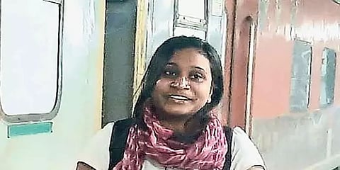 300கிமீ... ராஜ்தானி ரயிலில் போலீஸ் பாதுகாப்புடன் தனியாக பயணித்த பெண்.!