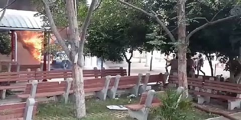 செங்கல்பட்டு: ஆம்புலன்ஸில் திடீர் தீ விபத்து- புகை மூட்டமாக மாறிய அரசு மருத்துவமனை