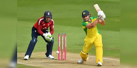 ஆஸிக்கு எதிரான 2வது டி20 : இங்கிலாந்துக்கு 158 ரன்கள் இலக்கு