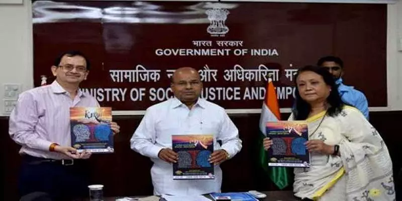 மனப் பிரச்னைகளுக்காக 24 மணி நேரமும் இயங்கும் கிரண் ஹெல்ப் லைன் - உங்கள் மொழிகளிலும்..!