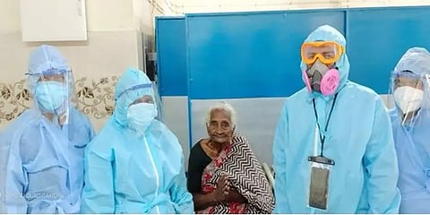 தென்காசி: கொரோனாவை வென்ற 100 வயது மூதாட்டி!